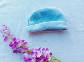 Bonnet 0 / 1 mois