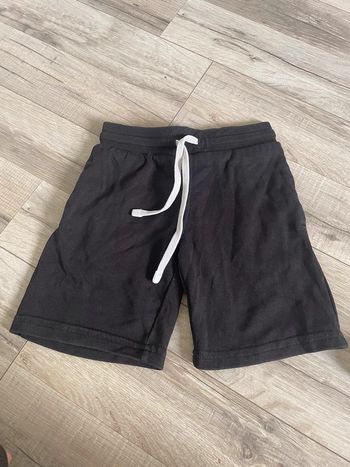 Short noir H&M , 2-3 ans