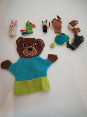 Lot de petites marionnettes