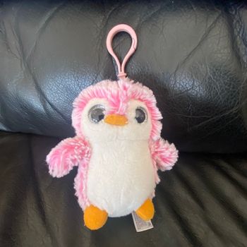 Porte clées doudou pingouin rose yeux brillants Aurora 12cm