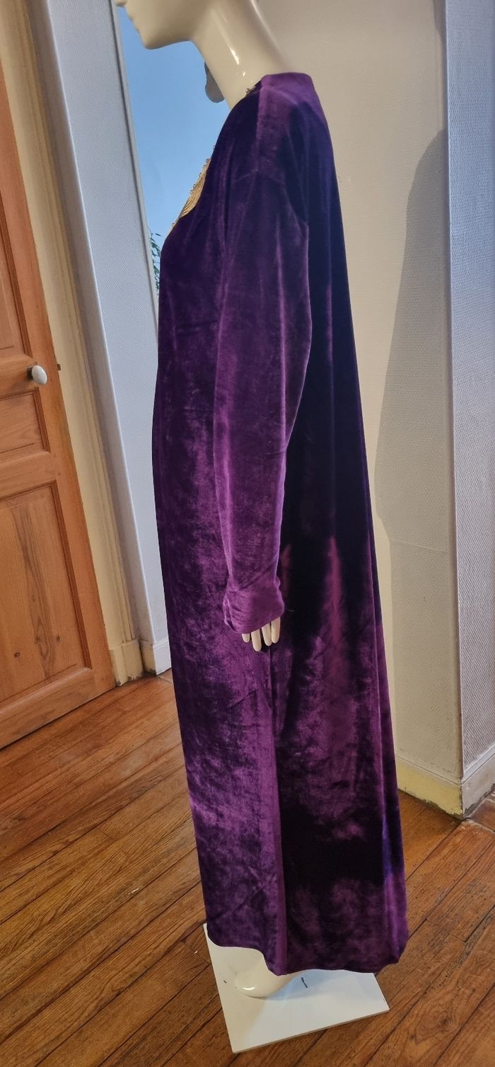 Superbe robe orientale en velours violet Chase Oversize du 42 au 52 neuve avec étiquette - photo numéro 5