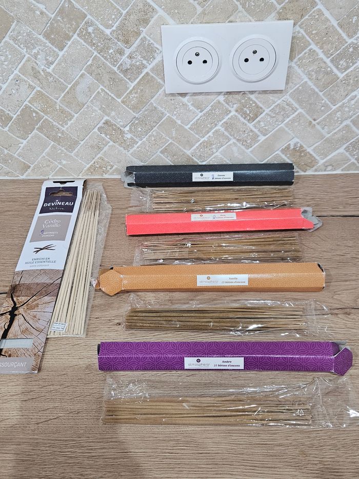 Lot de bâtons d'encens
