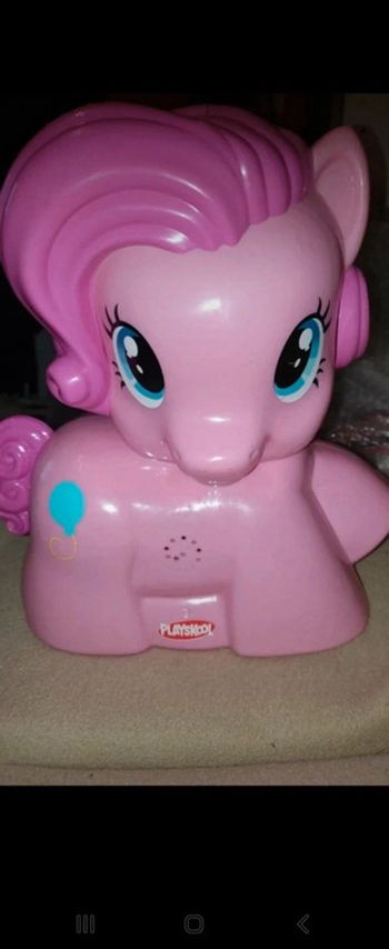 Mon petit poney musical + aeroballes Livré avec 2 balles