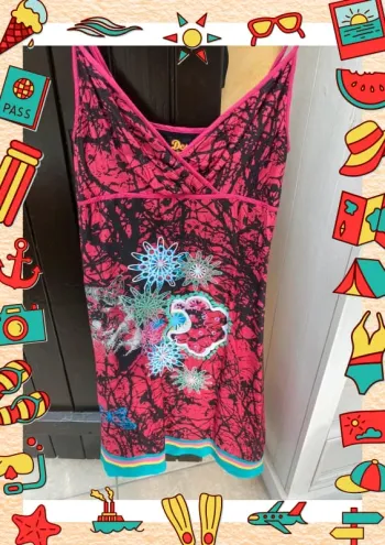 Robe multicolore rose noire avec fleurs 38 M Desigual