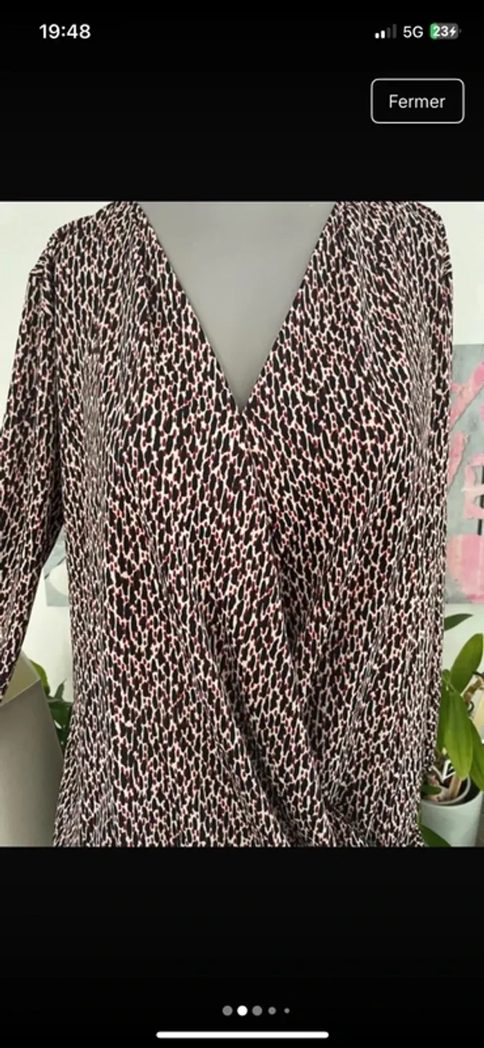 Superbe blouse en 42/44 de la boutique Armand Thiery en excellent état - photo numéro 2