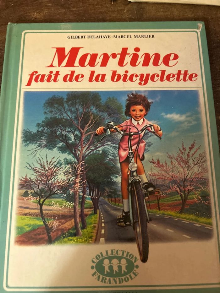 Martine fait de la bicyclette