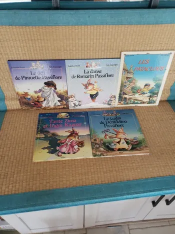 Lot de 5 livres famille passiflore et pataclous