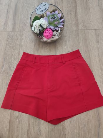 Short rouge