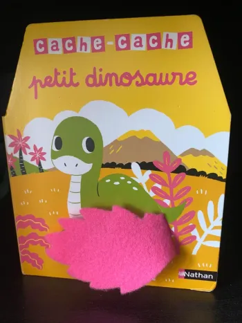 Cache cache petit dinosaure