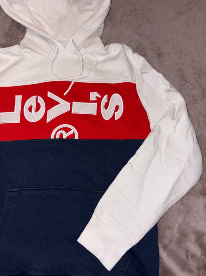 Sweat à capuche Levi’s taille M en très bon état - photo numéro 3