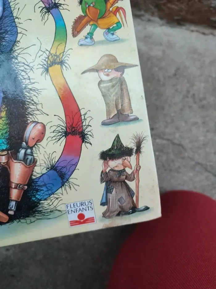 Livre le déguisement de kitou scrogneugneu - photo numéro 2
