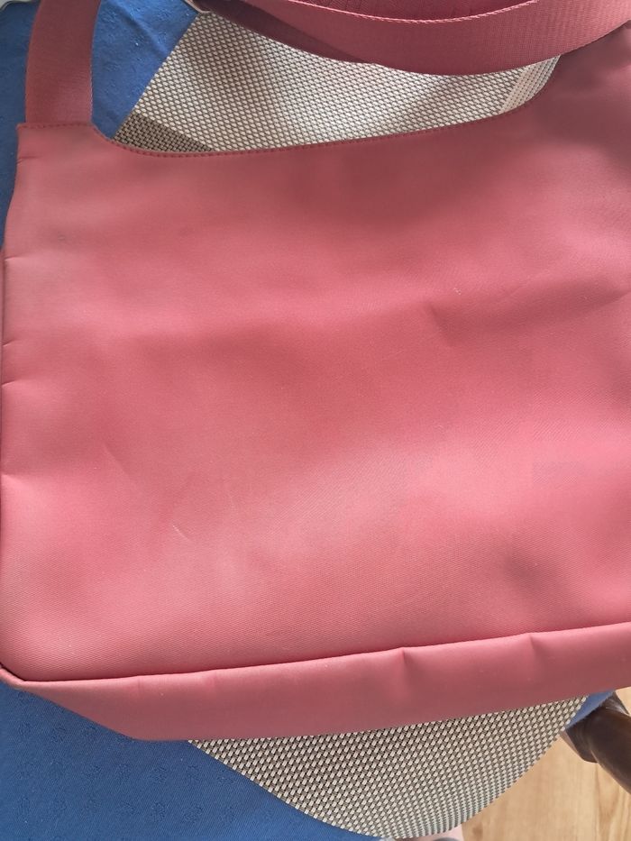 Sac à main avec une bandoulière - photo numéro 2