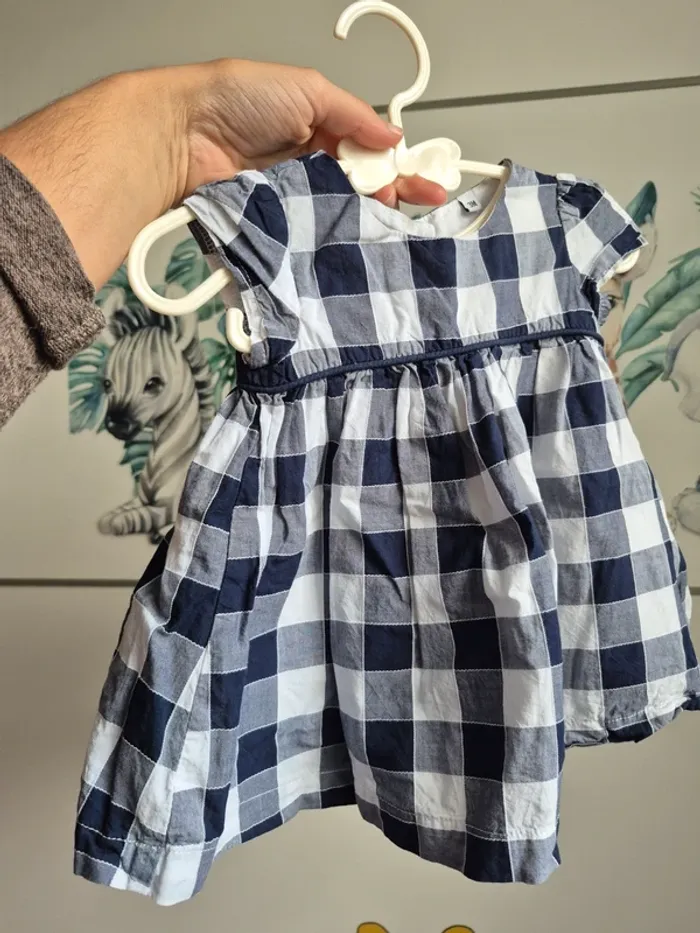 Robe 3 mois - photo numéro 3