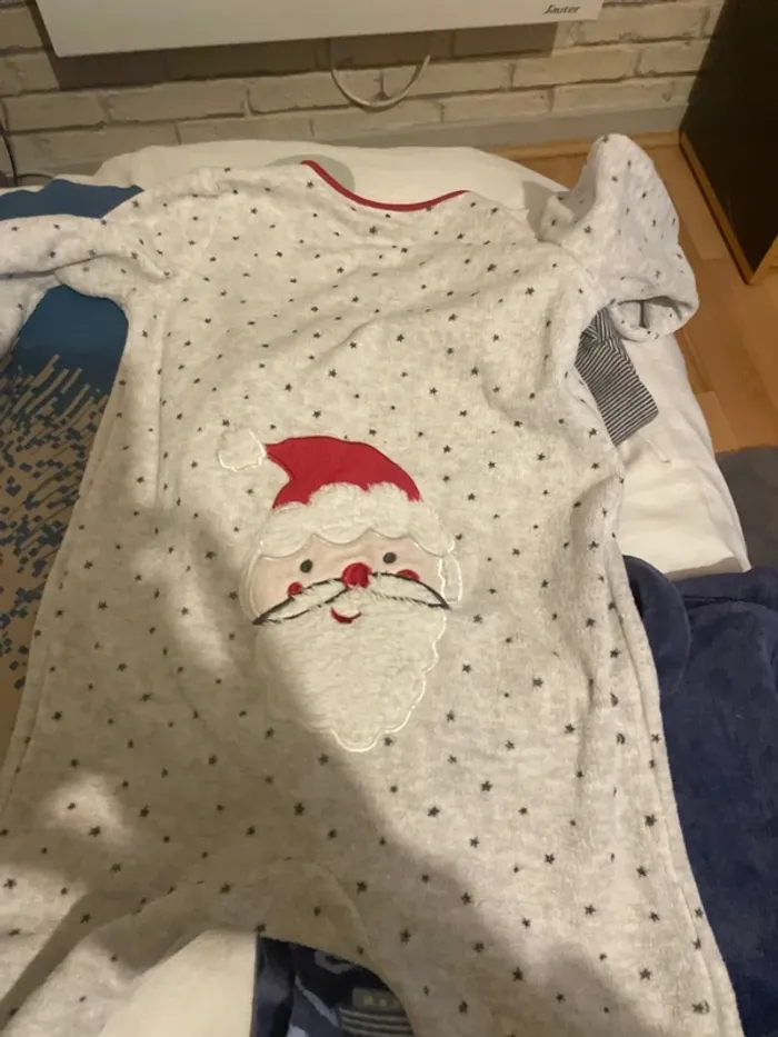 Lot 3 pyjamas et body - photo numéro 6