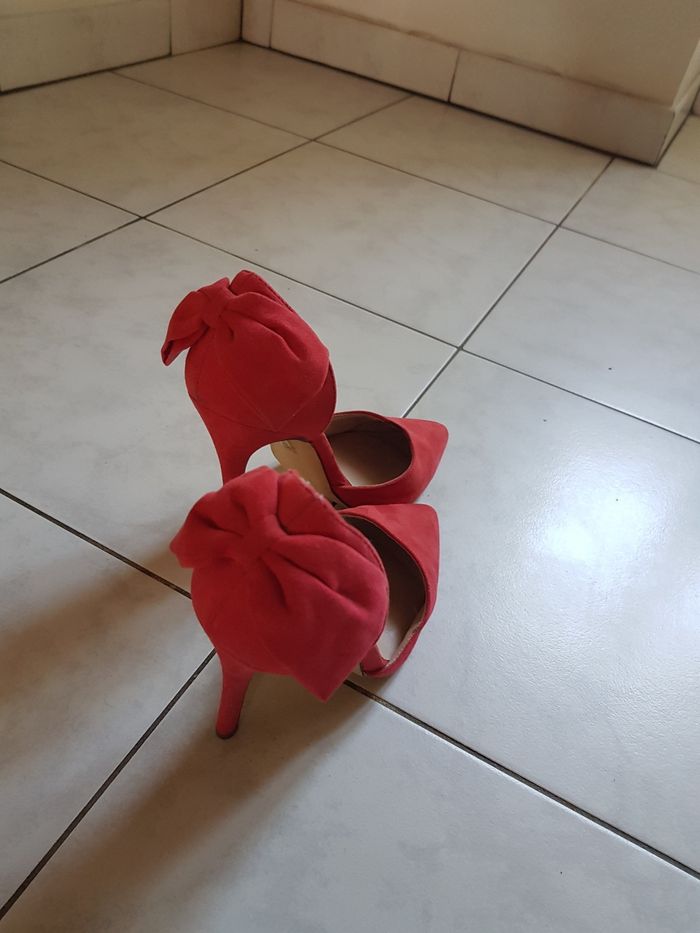 Chaussure avec noeuds - photo numéro 3