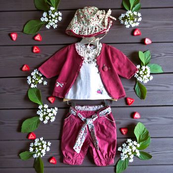 SERGENT MAJOR - LOT 5P BÉBÉ FILLE MÊME COLLECTION MOTIF FRAISES & BRODERIES 3M