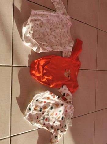 Lot 3 bodies pomette et Disney