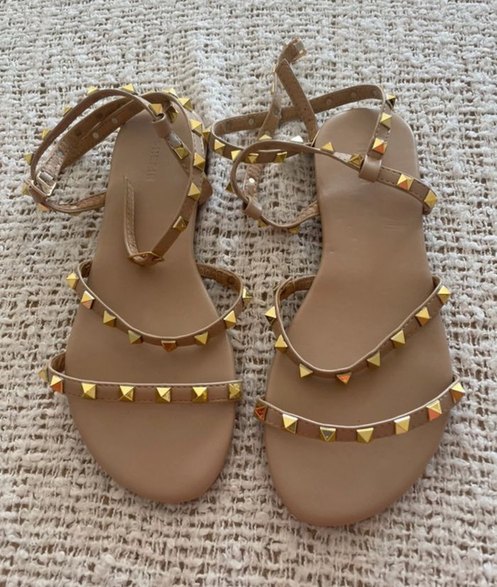 Sandales