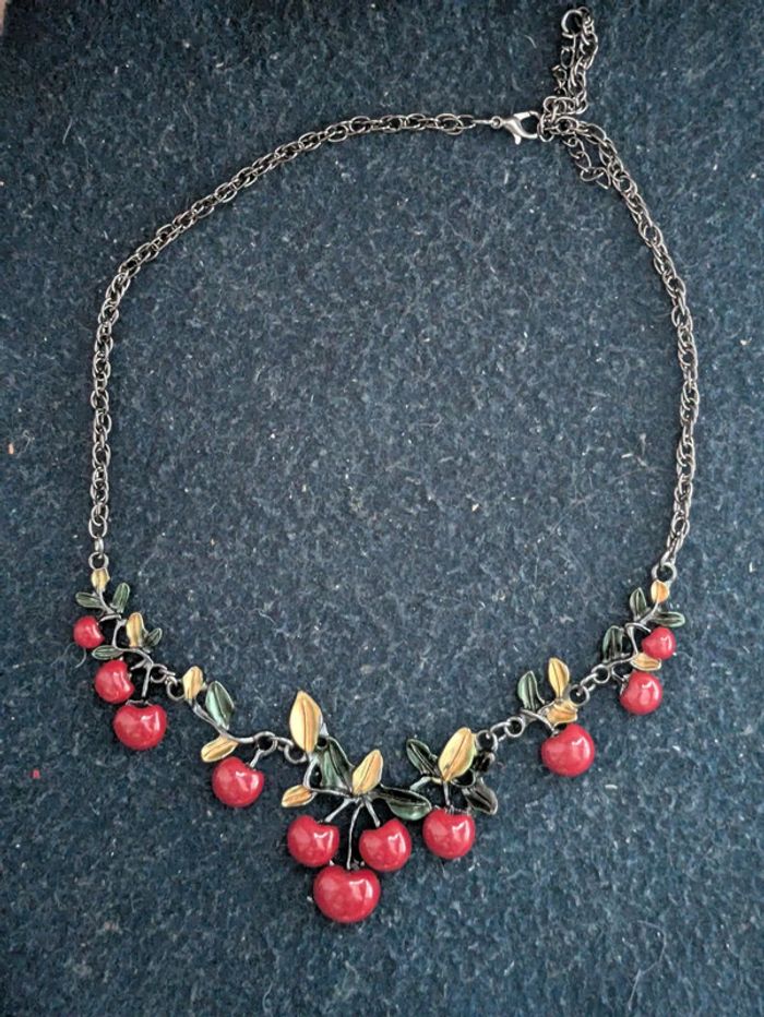 Collier cerises - photo numéro 2
