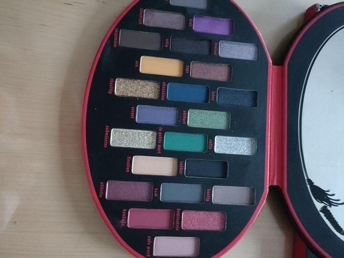 PALETTE  FETISH KAT VON D - photo numéro 7