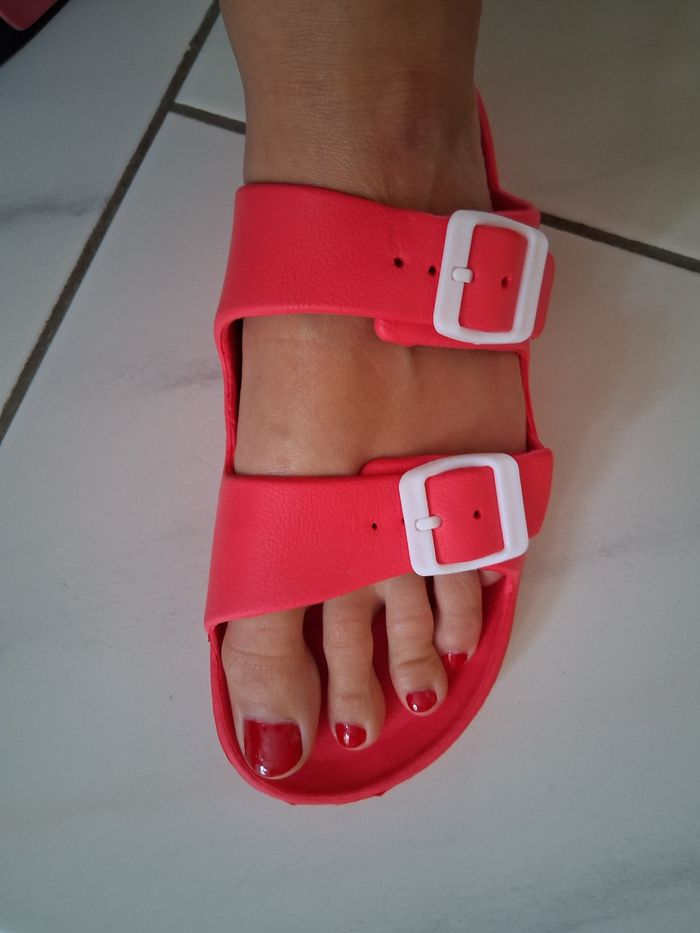 Claquettes rouge été - photo numéro 3