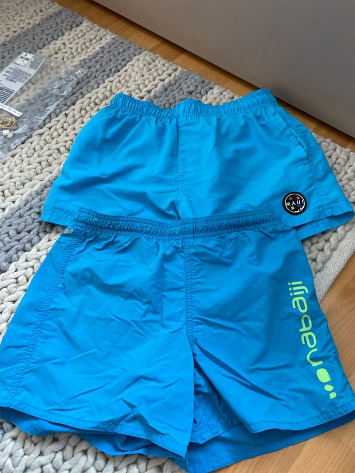 Deux shorts de bain
