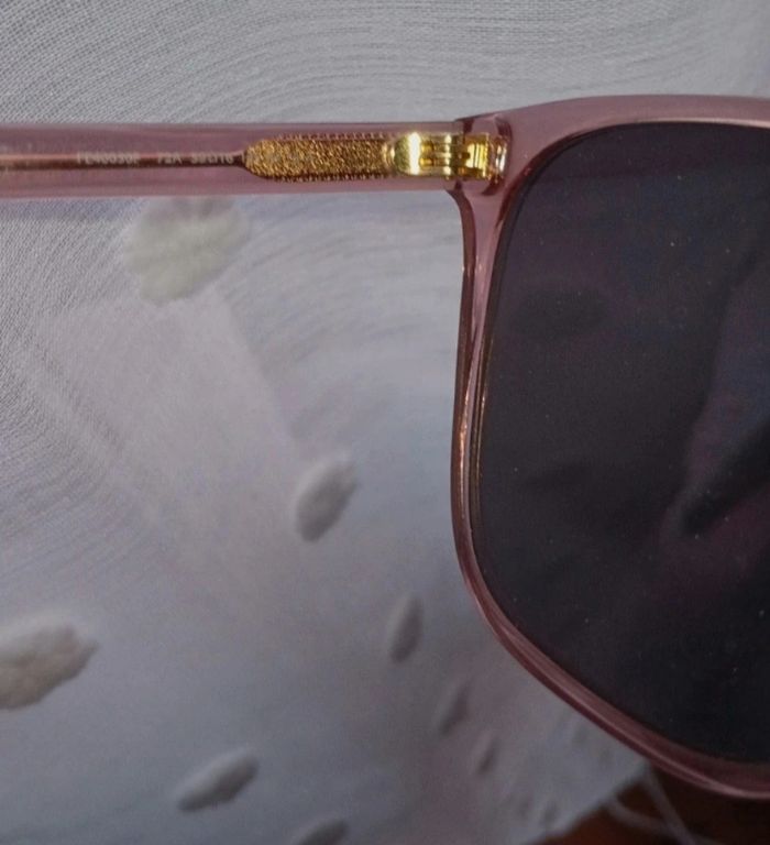 Lunettes de soleil FENDI - photo numéro 2