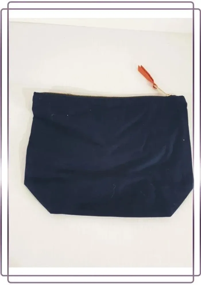 Pochette bleu marine Madame tshirt mère veilleuse, très bon état, 29x22cm - photo numéro 2
