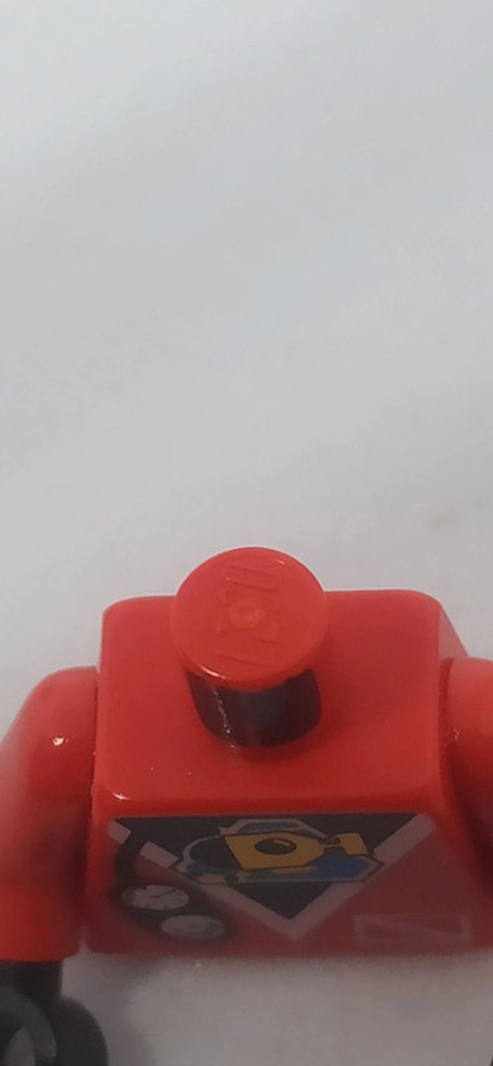 Figurine homme habits de plongeur et casque lego - photo numéro 5