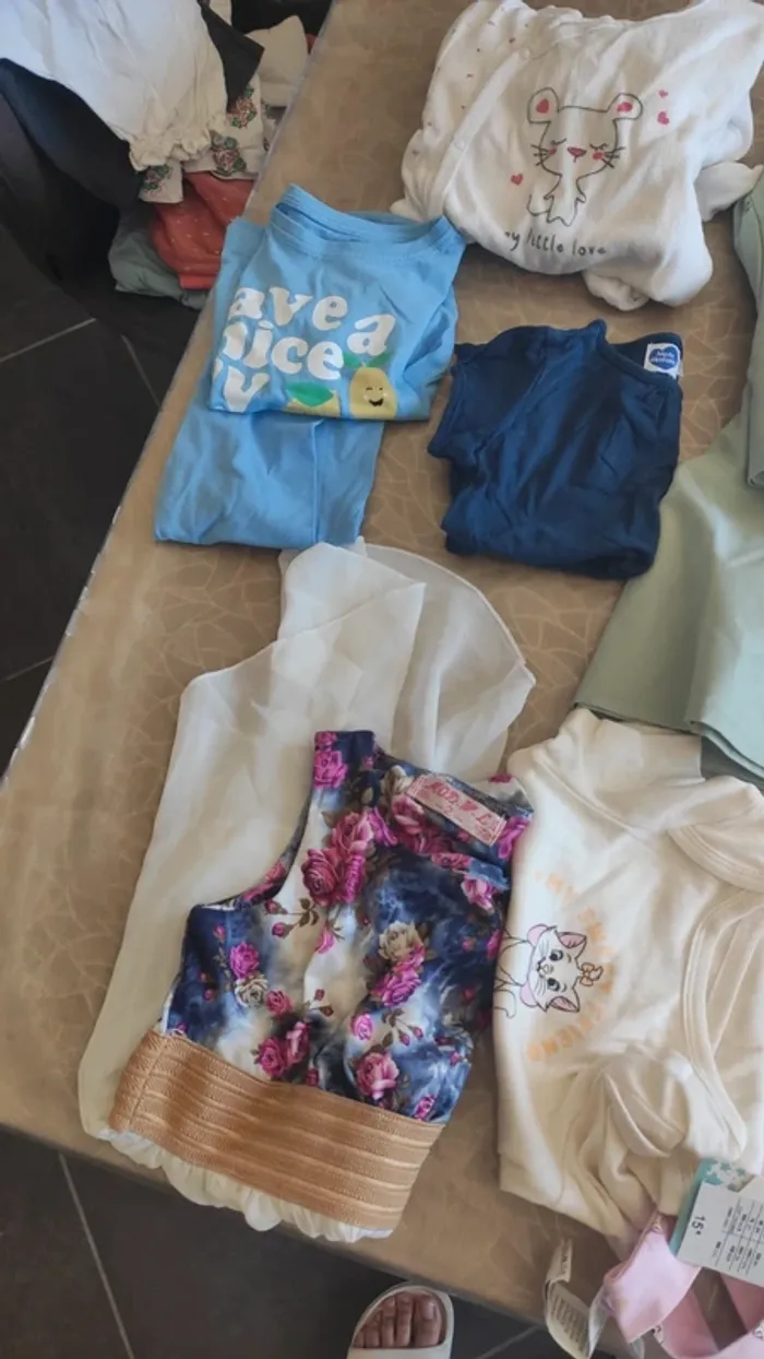 Lot vêtements bébé fille 24 mois été - photo numéro 4