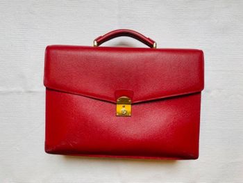 Cartable en cuir rouge grainé Le Tanneur