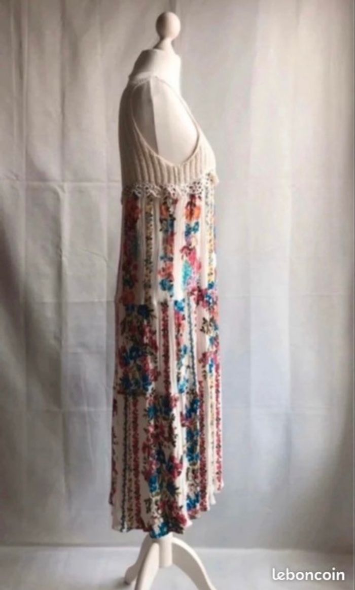Robe longue fleurie avec empiècement dentelle Zara - photo numéro 3
