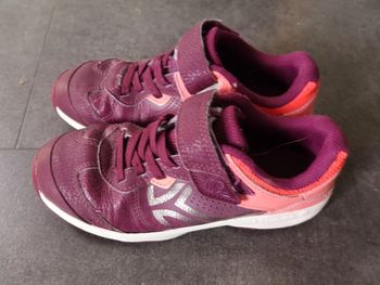 Baskets Decathlon pointure 32