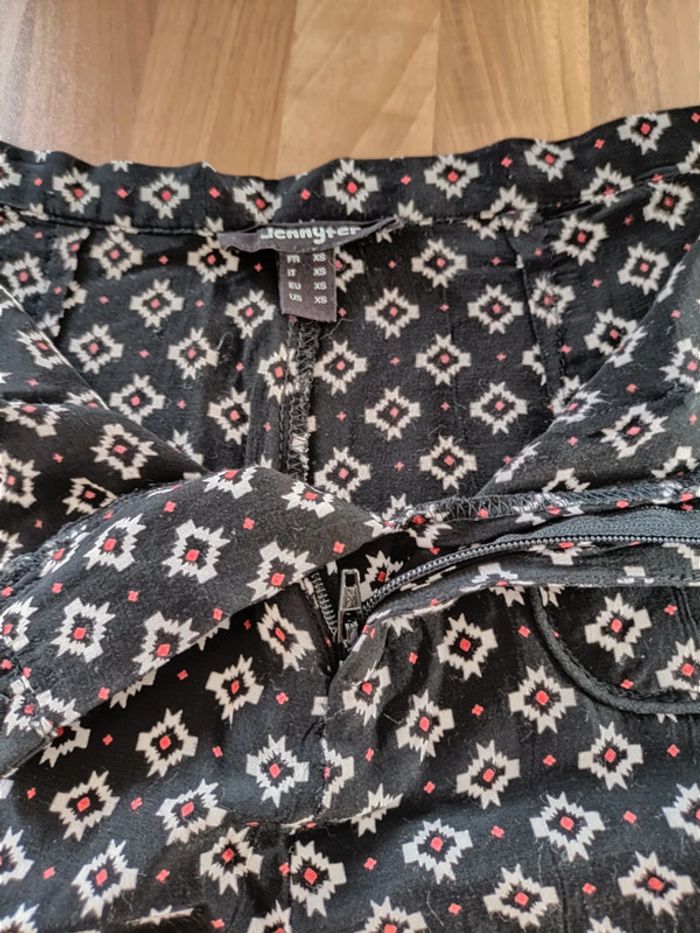 Short léger ethnique noir blanc rouge 34 Jennyfer - photo numéro 3