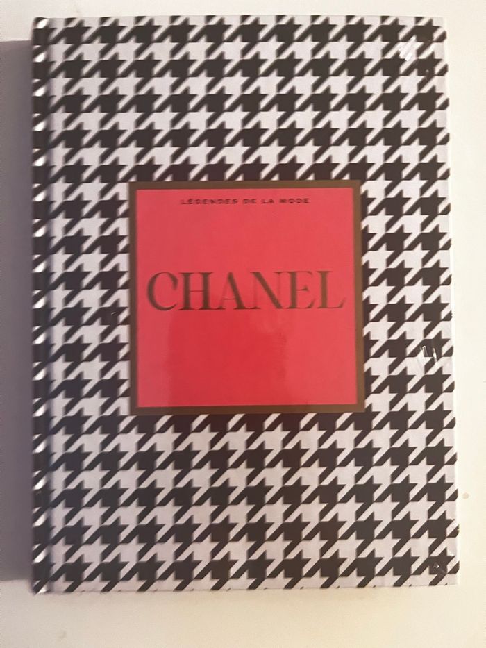 Livre les légendes de la mode sous blister