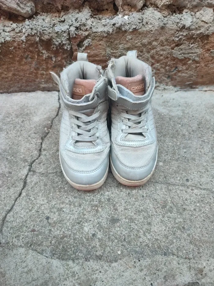 Chaussures basket taille 28 marque Okaïdi