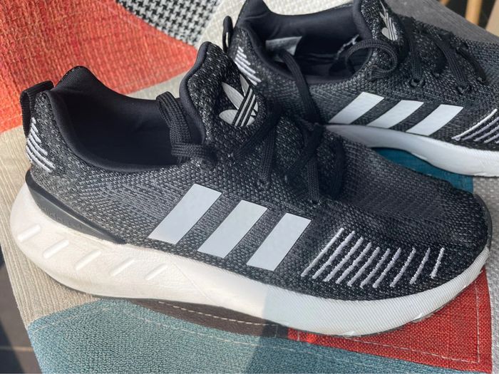 Basket Adidas pointure 36 - photo numéro 2