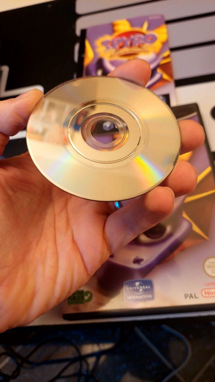 Spyro enter the dragonfly gamecube complet francais - photo numéro 3