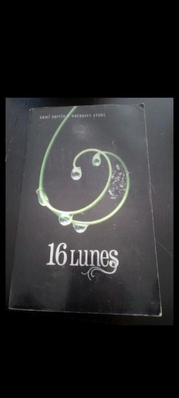 Livre 16lunes