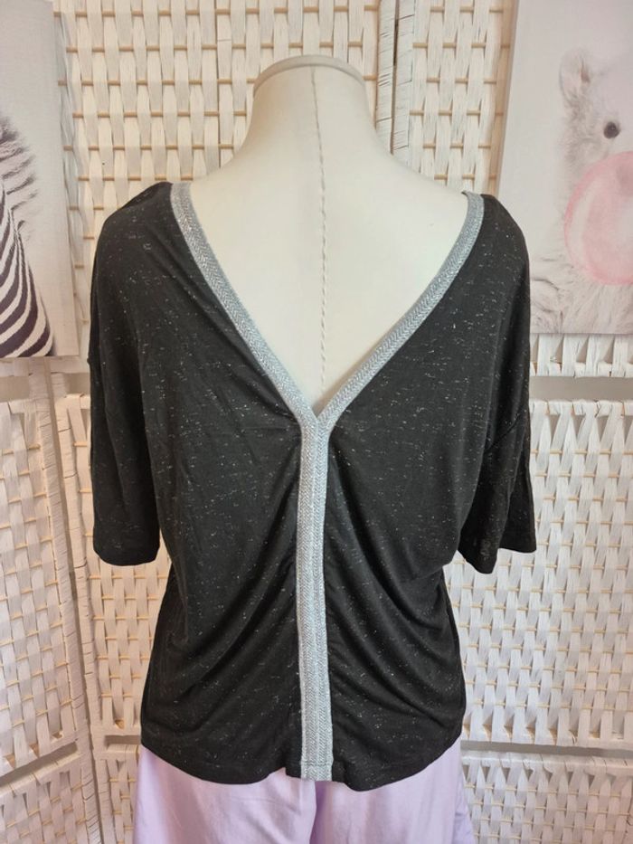 💕joli t-shirt noir avec détails pailletés argentés femme TXS/ 34 kaporal 💕 - photo numéro 4
