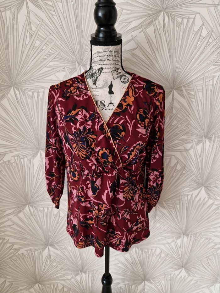 Jolie blouse manches 3/4 taille 40