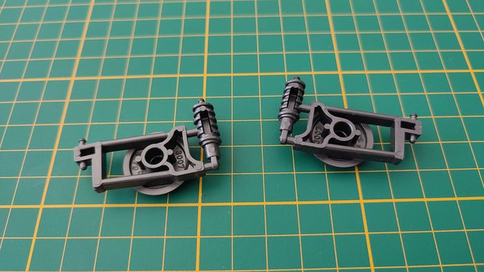 Suspension arrière 3007 pièce miniature Ferrari 250 testa rossa 1957 Burago Bburago 1/18 #B59 - photo numéro 2