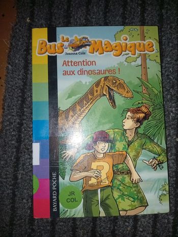 Le bus magique 1 : attention aux Dinosaures