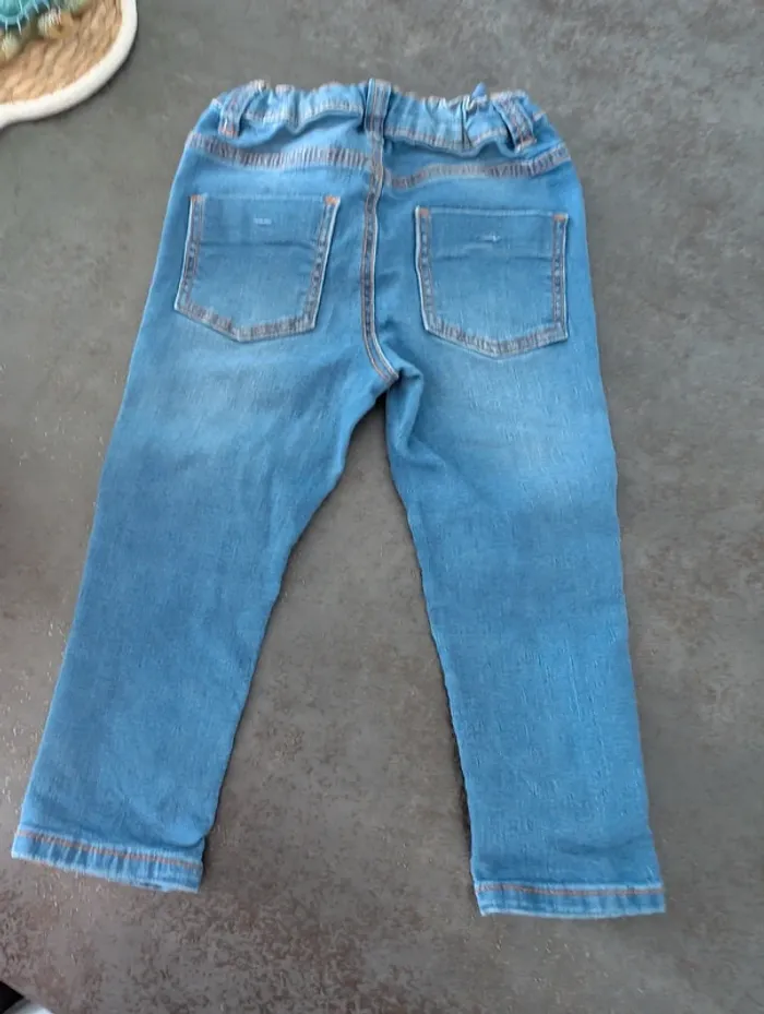 Pantalon jean bébé 2 ans comme NEUF - photo numéro 2