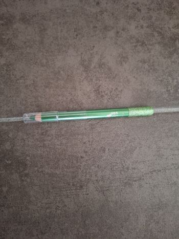 Crayon yeux