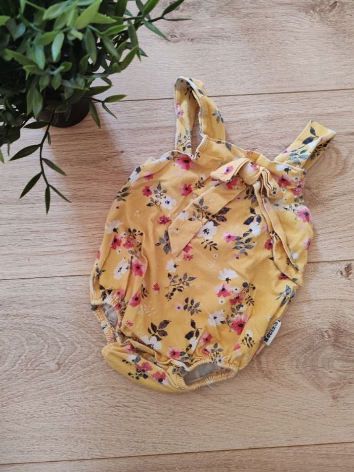 Barboteuse jaune fleuri Necix's 9 à 12 mois 🌸