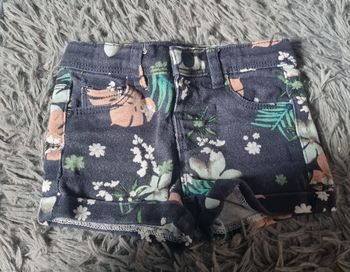 Short en jean à fleurs 3ans