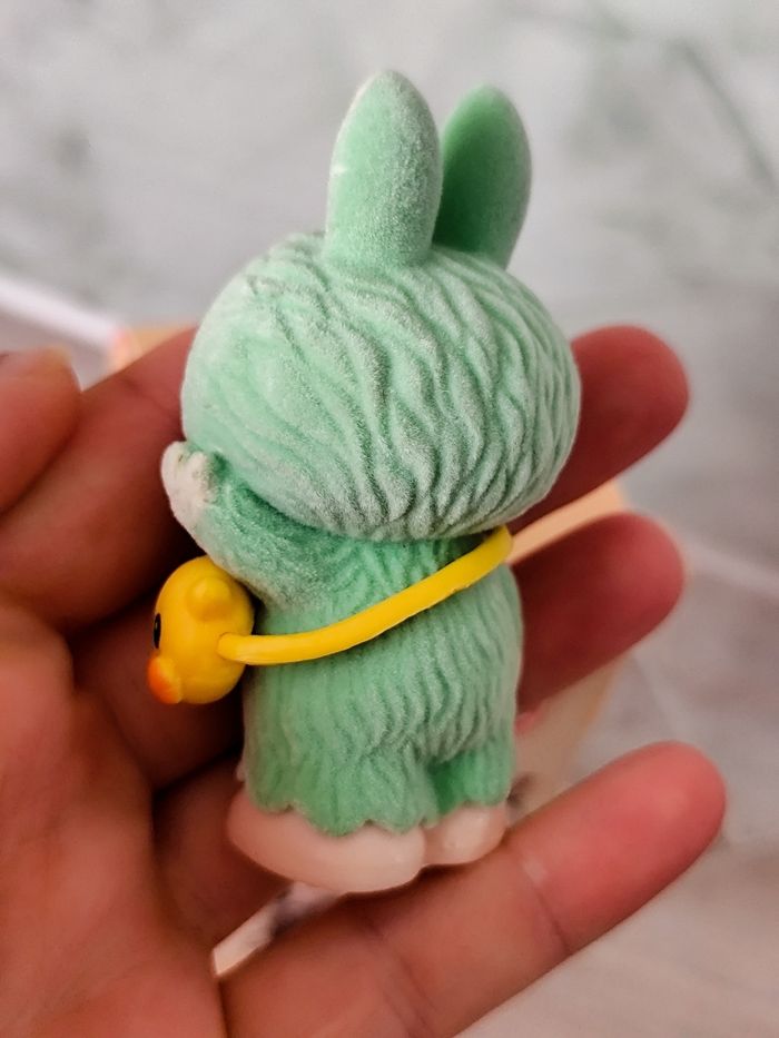 grosse figurine labubu fluffy vert - photo numéro 3