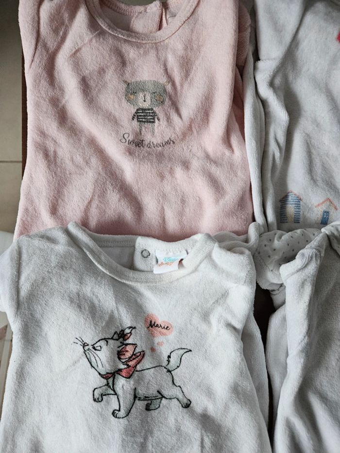 Lot pyjamas 6 mois - photo numéro 4