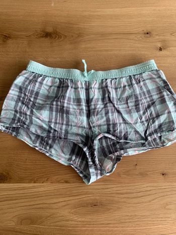 Short undiz
